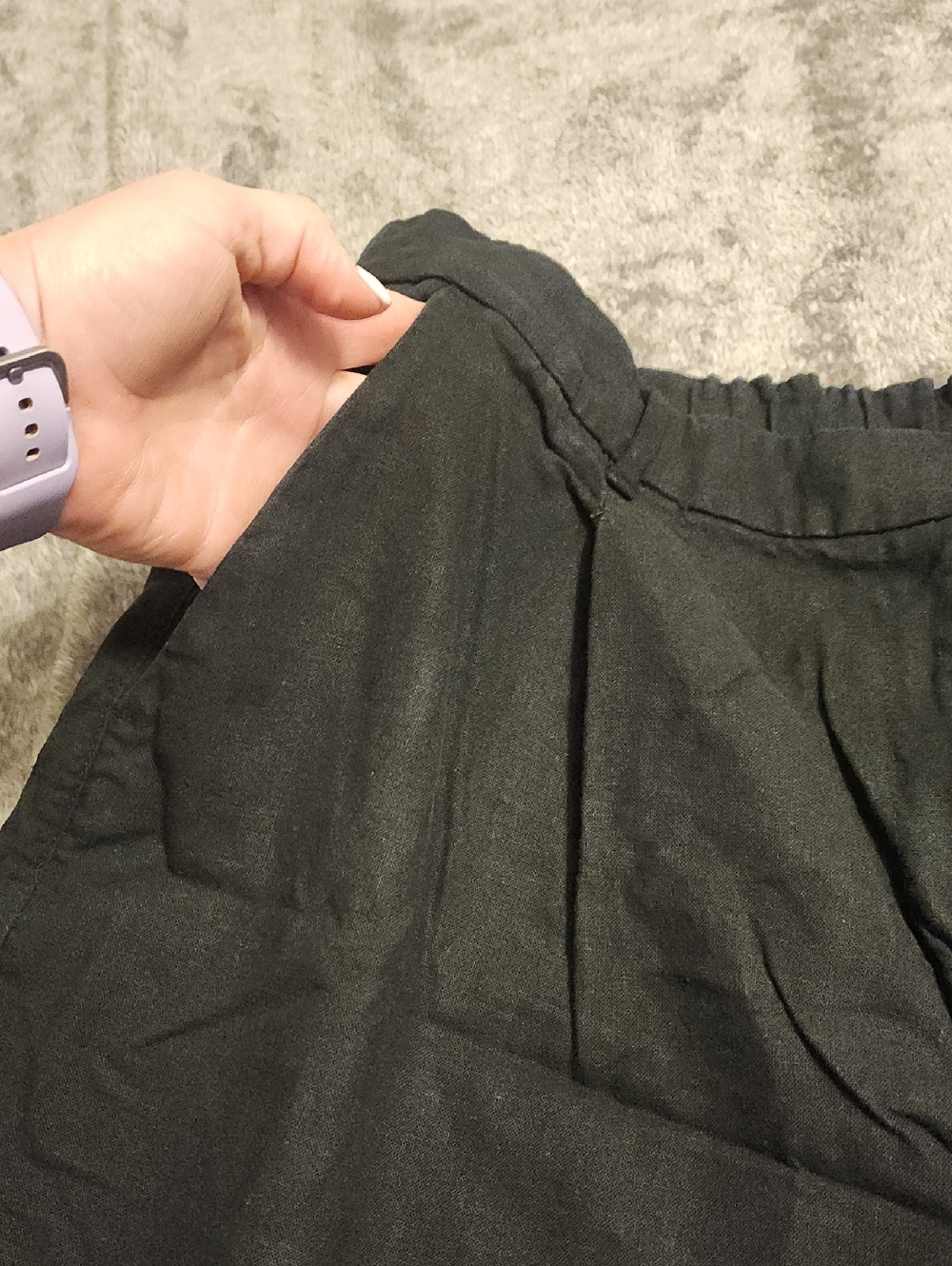 Old Navy Black Elastic-Waist Bermuda Shorts - Picture 3 of 7